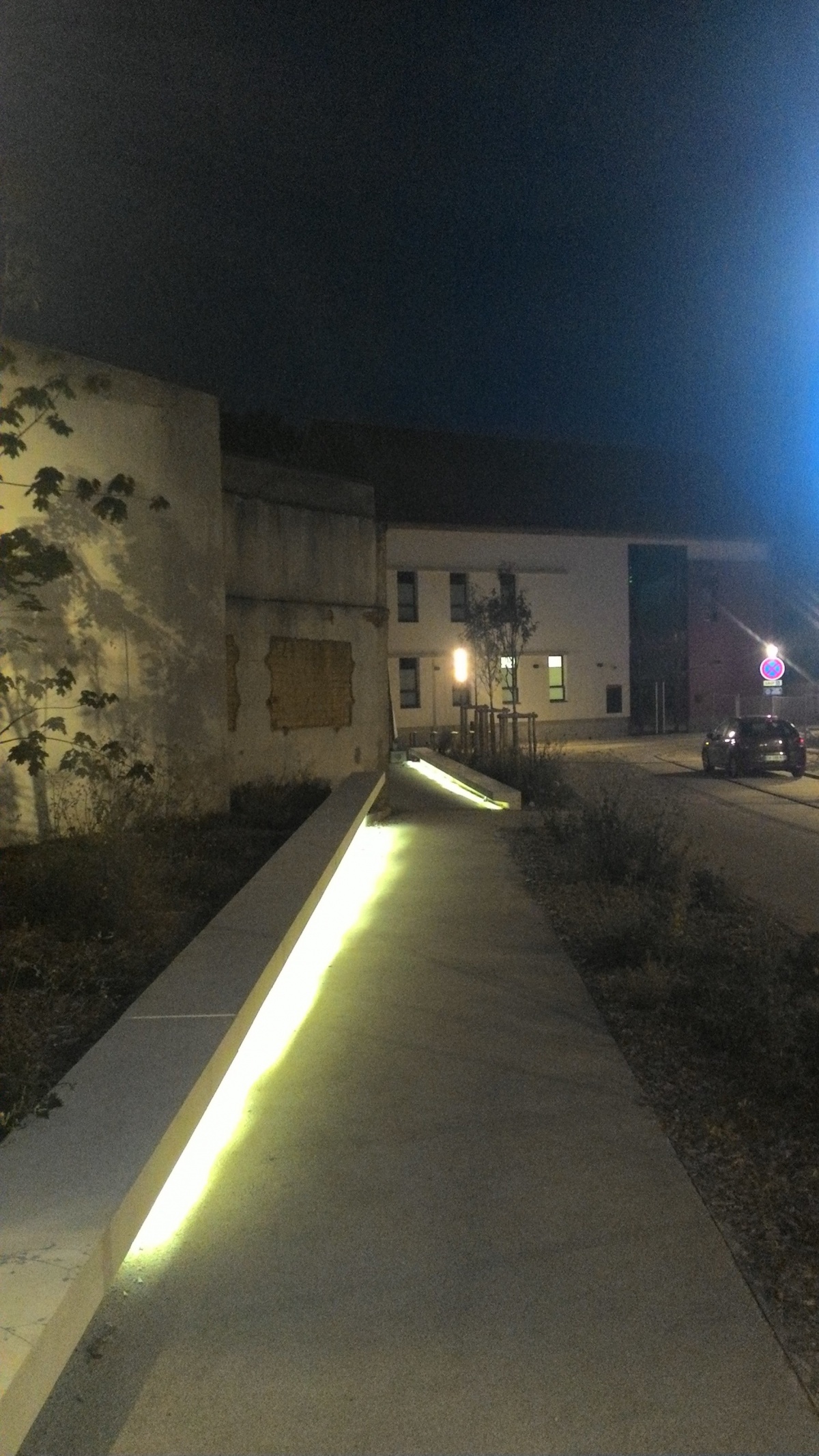 Urbanisme // Projet urbain d'espace public - R�am�nagement du secteur des Georgeries - Maintenon : 07-Maintenon_reamenagement espace public_photo nuit