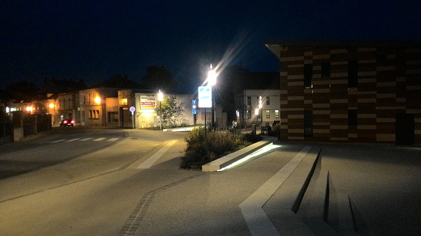 Urbanisme // Projet urbain d'espace public - R�am�nagement du secteur des Georgeries - Maintenon : 08-Maintenon_reamenagement espace public_photo nuit