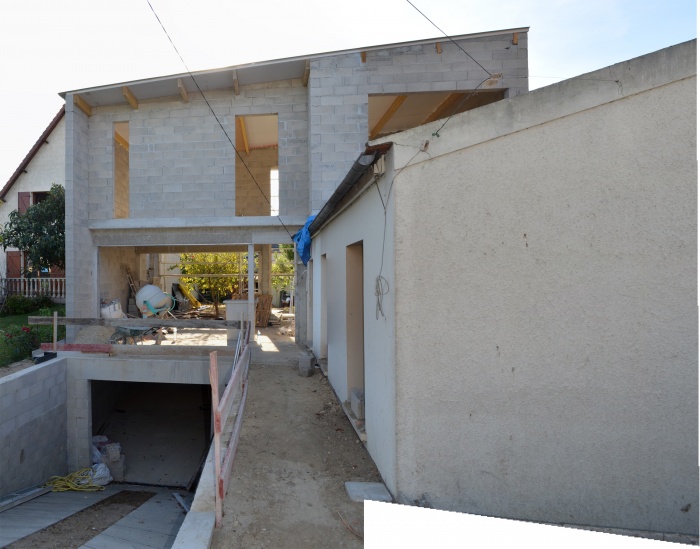Sur�l�vation, extension et r�am�nagement d'une maison : B8